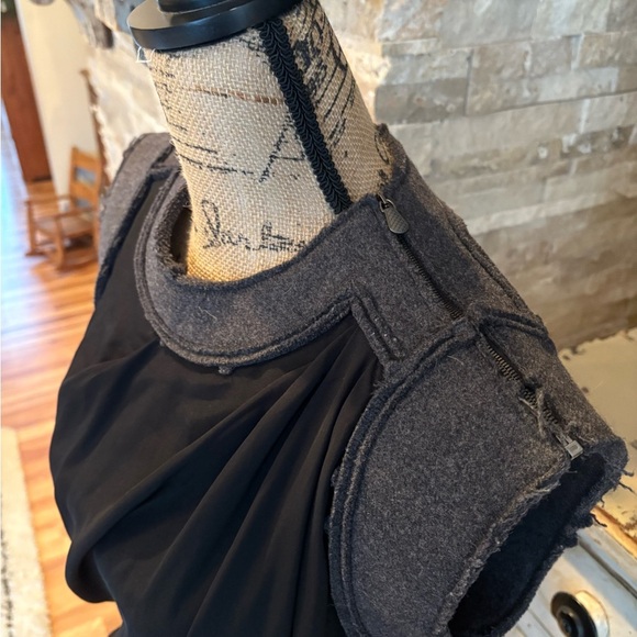 Bottega Veneta black sleeveless dress wool “shoulder pads” lined sheer bodysuit - Picture 6 of 16
